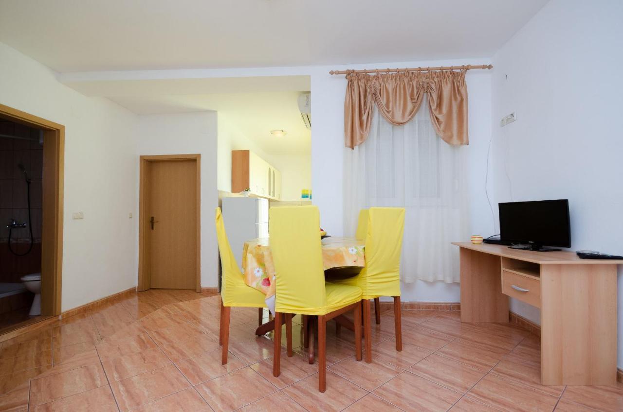 Apartments Pela Lopar Luaran gambar